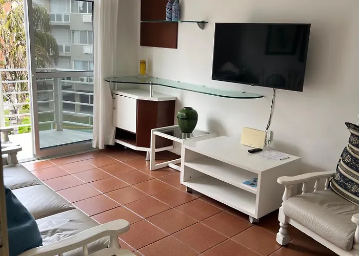 Apartamento Incrivel Em Cabo Frio Com Localizacao Privilegiada Ao Lado Da Praia Do Forte!